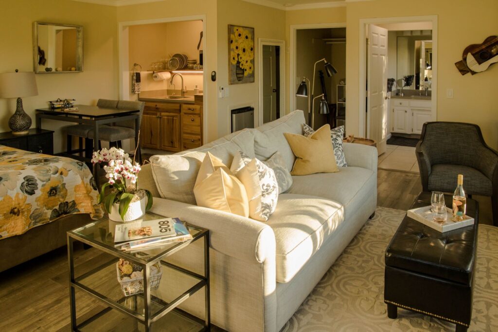 Kiler Studio Apartment living area