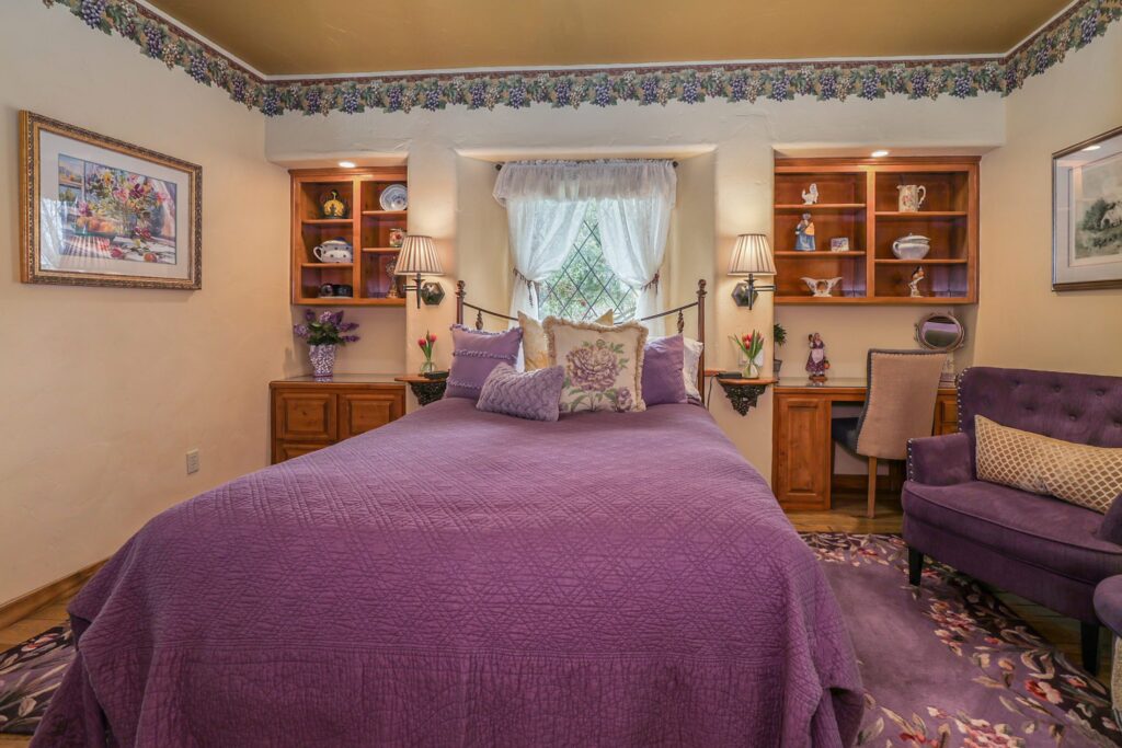 Briarwood Cottage lavender queen bedroom