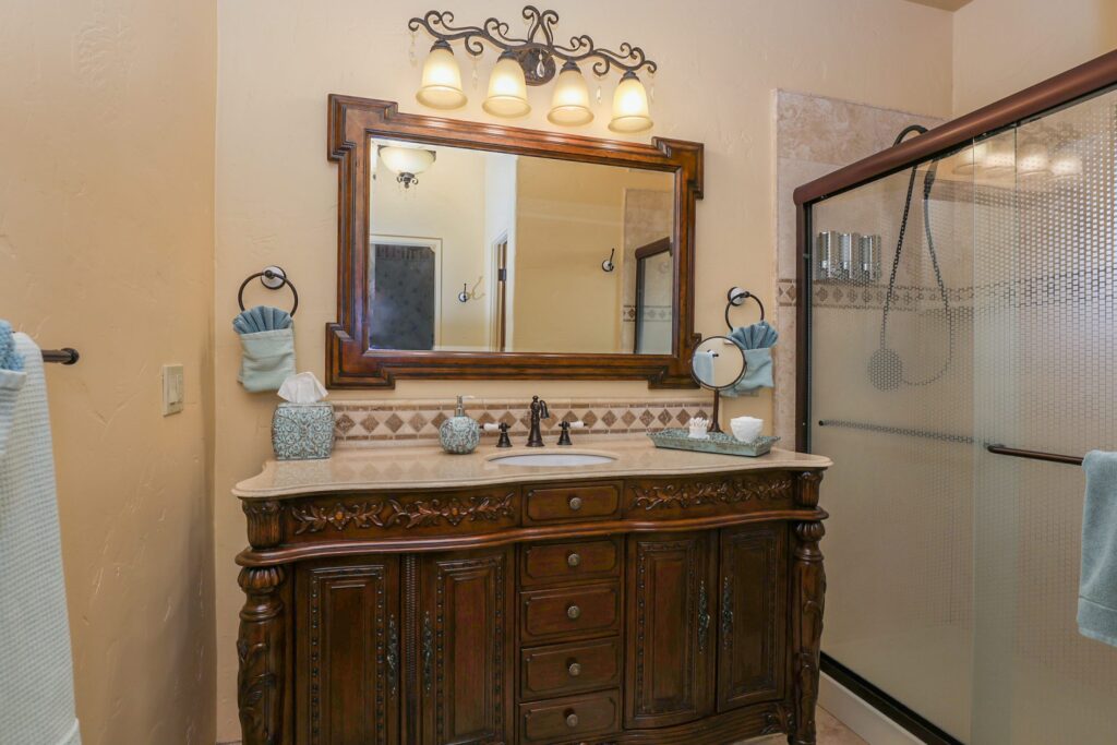 Briarwood Cottage ensuite bath with walk-in shower